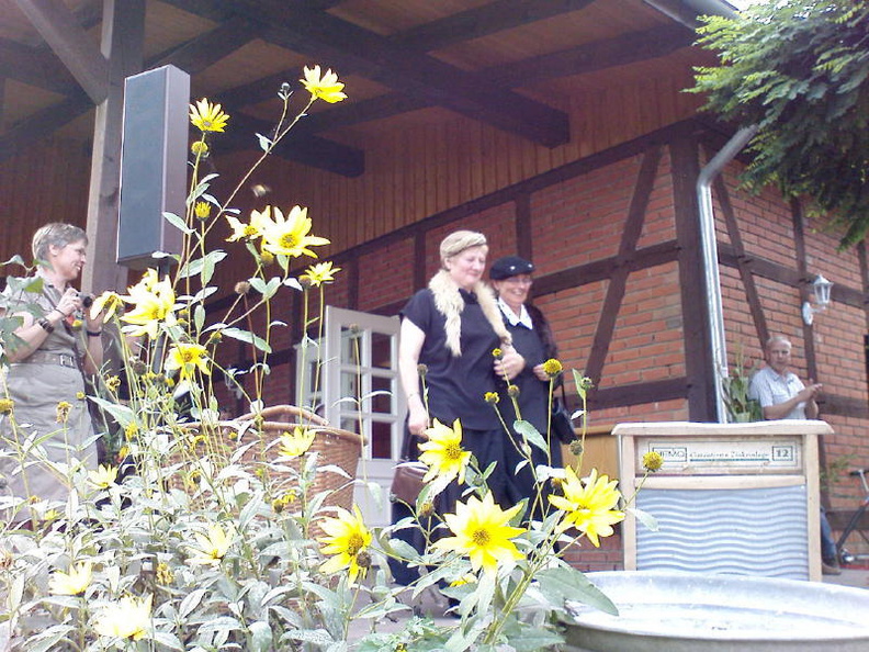 2008_09_07 historische modenschau beim dreschfest 065.jpg